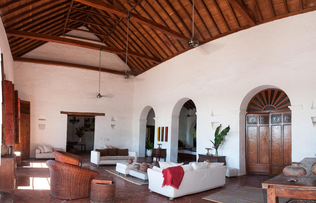 Hotel Portal De La Marquesa Mompos Exterior foto Interior of the house
