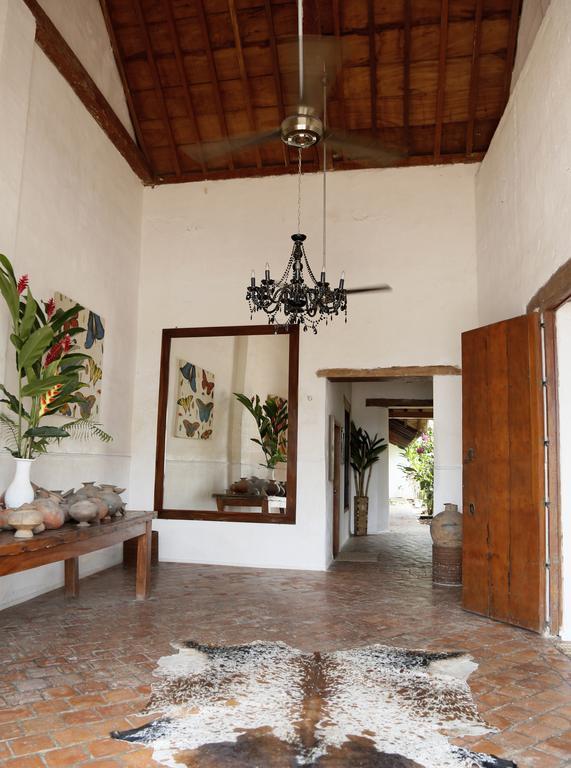 Hotel Portal De La Marquesa Mompos Exterior foto Interior of the house